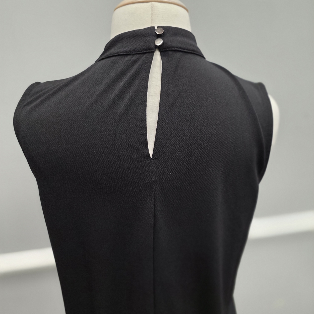 Banana Republic Black Sleeveless Blouse - Picture 5 of 8
